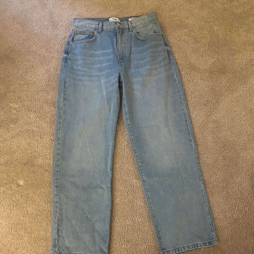 Woman’s Light Blue Jeans